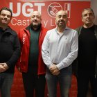 El secretario general de UGT Castilla y León, Oscar Lobo y el secretario general de Soria, Juan Manuel Peña presentan la jornada a los medios
