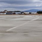 Sobre estas líneas, instalaciones del aeródromo de Garray.