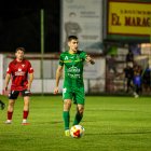 El sanestebeño Cervero en un encuentro con el Atlético Astorga en La Eragudina.