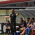 Ángel Rodríguez hace aspavientos en el banquillo de O Vao.