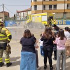 La BRIF de Lubia muestra su labor contra los incendios forestales en el colegio de Tardelcuende.