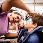 Puestos de venta al público y actividades durante toda la jornada