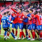 Victoria para mantenerse vivo en la pelea y que sirve de homenaje a la cantera y la afición