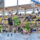 Una de las imágenes del encuentro celebrado ante el equipo palentino.