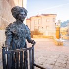 Escultura de Leonor Izquierdo en la plaza Mayor de Soria.