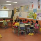 Maestro en un aula en una imagen de archivo.