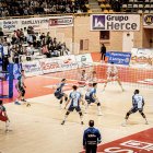Imagen de uno de los partidos jugados por el Grupo Herce en el pabellón de Los Pajaritos.