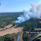 Incendio forestal en Tardelcuende visto desde el helicóptero de la Junta.