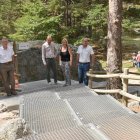 Pasarela junto a la Laguna Negra.