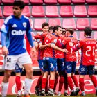 Una quincena de ex rojillos busca equipo para el curso 26-27.