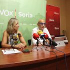Los concejales de Vox en el Ayuntamiento de Soria, Sara López y Fernando Castillo.