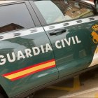 La Guardia Civil realizó el trabajo de retirada de los artefactos.