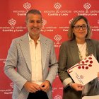 Leandro Roldán Maza, vicepresidente de Escuelas Católicas Castilla y León, e Isabel Ania, delegada provincial.