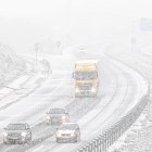 Tramo de la A2 con nieve.