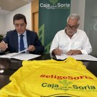 Carlos Martínez Izquierdo y Carlos Heras durante la firma del convenio.