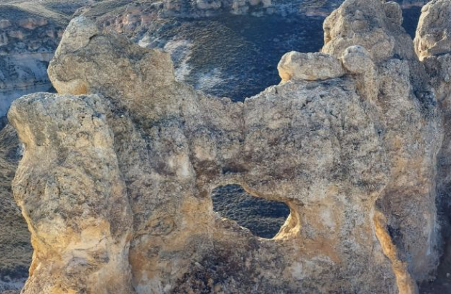 Espectaculares formaciones calcáreas en 'la Capadocia soriana', junto al pueblo de Aguaviva de la Vega.