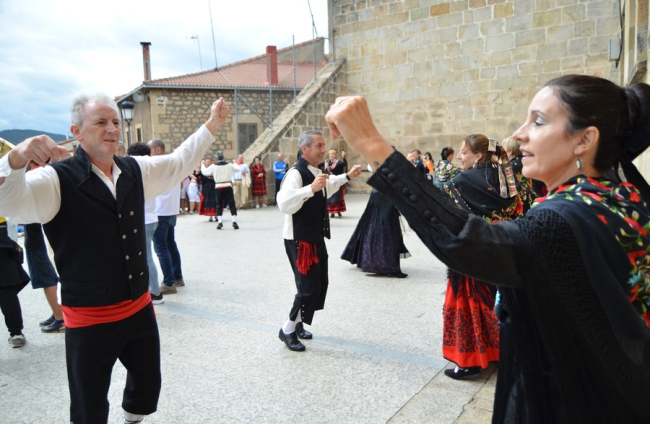 Primer día de fiestas en Duruelo de la Sierra. RAQUEL FERNÁNDEZ