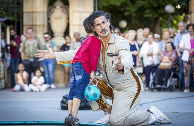Festival de teatro de calle - MARIO TEJEDOR (20)