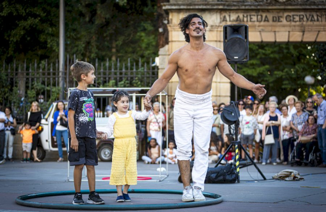 Festival de teatro de calle - MARIO TEJEDOR (32)