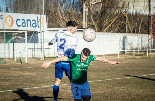 El derbi entre San José y Calasanz finalizó sin goles en Garray. G.M.