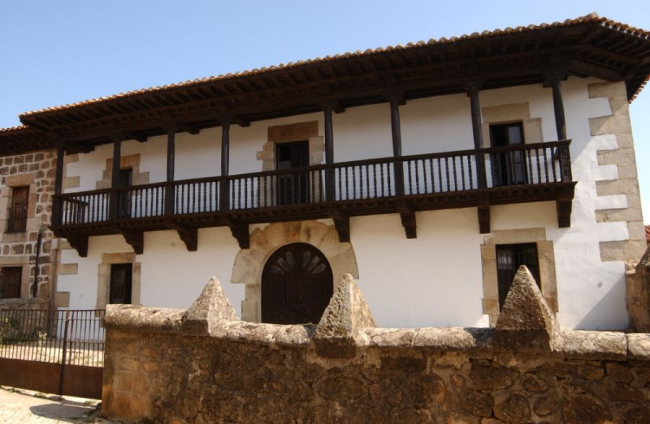 La Casa del los Ramos de Vinuesa, uno de los mejores ejemplos de arquitectura de la zona. HDS