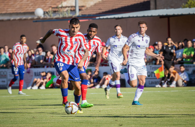 Partido entre el Numancia y el Atlético de Madrid en el Burgo de Osma, Soria.