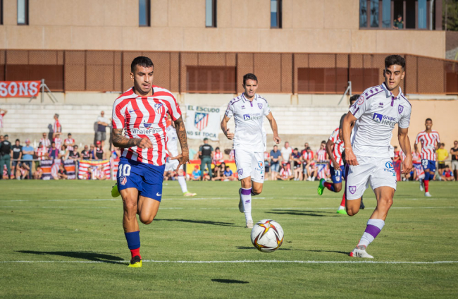 Partido entre el Numancia y el Atlético de Madrid en el Burgo de Osma, Soria.