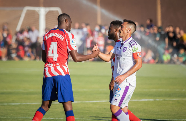 Partido entre el Numancia y el Atlético de Madrid en el Burgo de Osma, Soria.