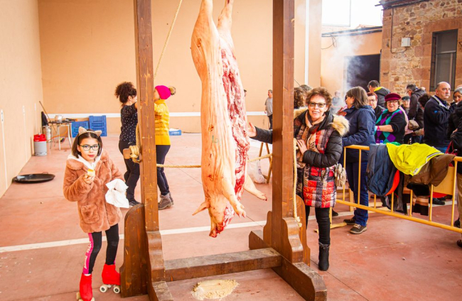 La matanza del cerdo en Garray. MARIO TEJEDOR (33)