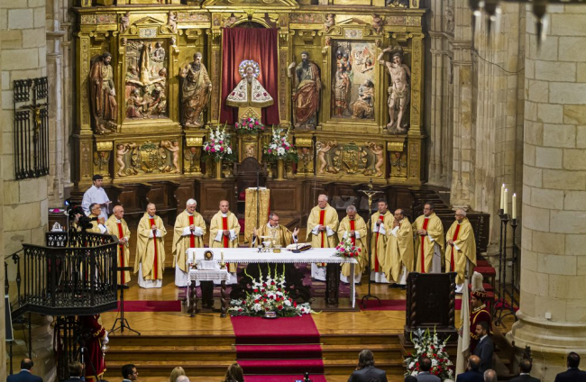 Misa de San Saturio en San Pedro. MARIO TEJEDOR (29)