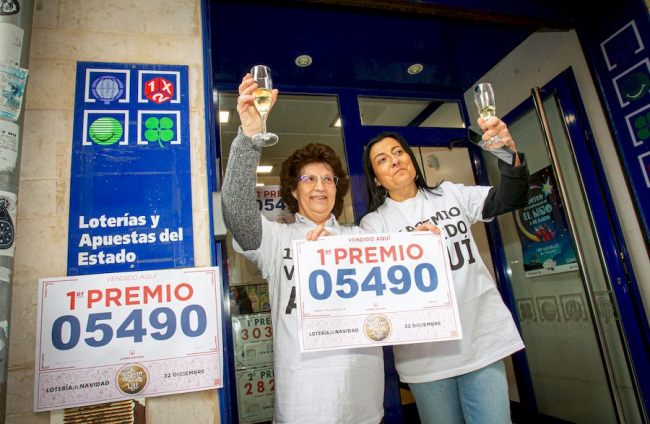 Fotos de las celebraciones en Soria por la Lotería de Navidad. MARIO TEJEDOR (18)