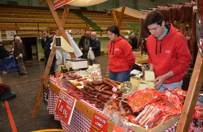 Feria del Chorizo de Covaleda 2023.-R. FERNÁNDEZ