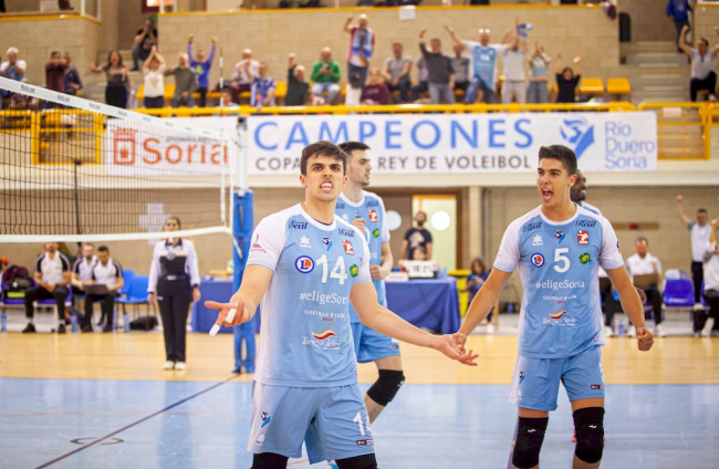El Río Duero Voley vence a Teruel y se mete a la final. MARIO TEJEDOR