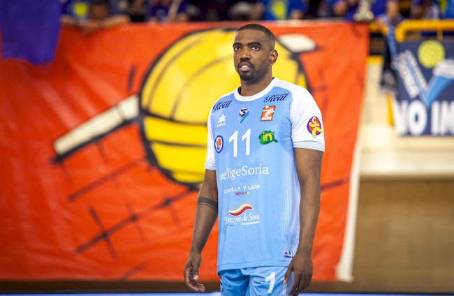 El Río Duero Voley vence a Teruel y se mete a la final. MARIO TEJEDOR (44)