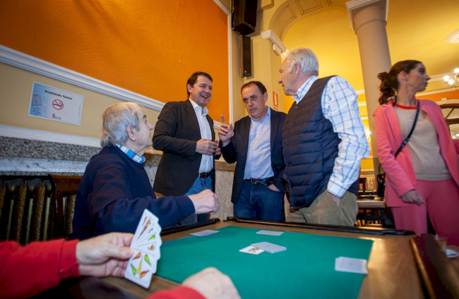 Fernández Mañueco en su visita a Soria. MARIO TEJEDOR (17)