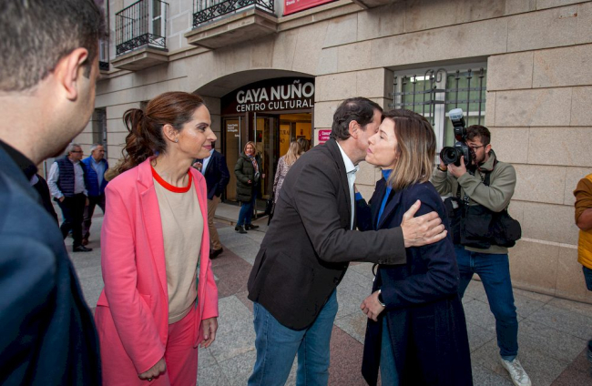 Fernández Mañueco en su visita a Soria. MARIO TEJEDOR (30)