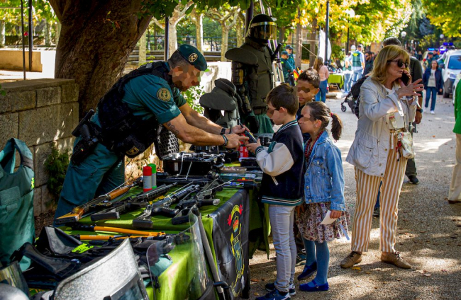 La Guardia Civil exhibe sus dispositivos en la Dehesa. MARIO TEJEDOR (7)