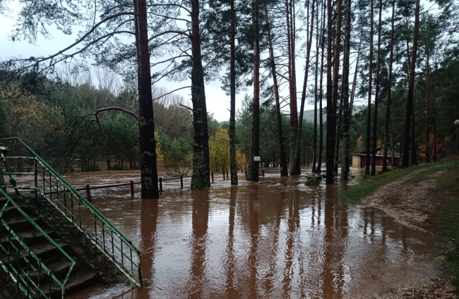 Zona inundada en Covaleda tras las últimas lluvias y el deshielo CAMPING REFUGIO DE PESCADORES DE COVALEDA