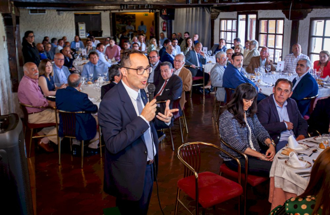 Despedida del coronel Andrés Velarde. MARIO TEJEDOR (54)