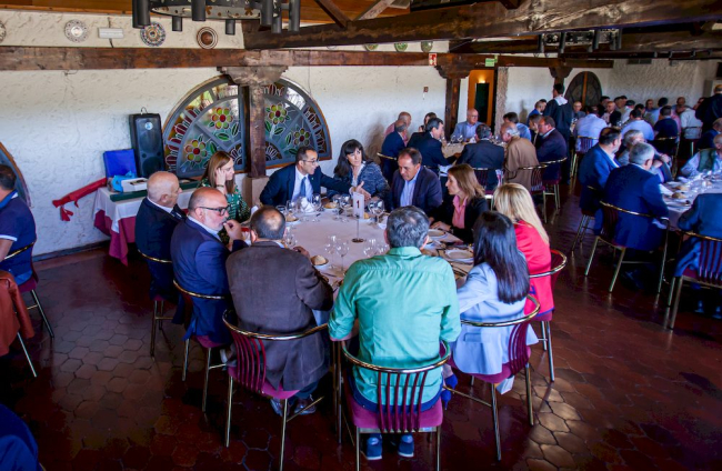 Despedida del coronel Andrés Velarde. MARIO TEJEDOR