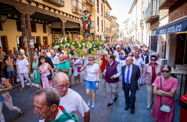 Procesión de San Roque en las fiestas de El Burgo de Osma - MARIO TEJEDOR (13)