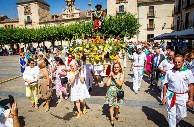 Procesión de San Roque en las fiestas de El Burgo de Osma - MARIO TEJEDOR (27)