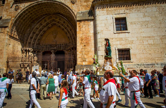Procesión de San Roque en las fiestas de El Burgo de Osma - MARIO TEJEDOR (49)
