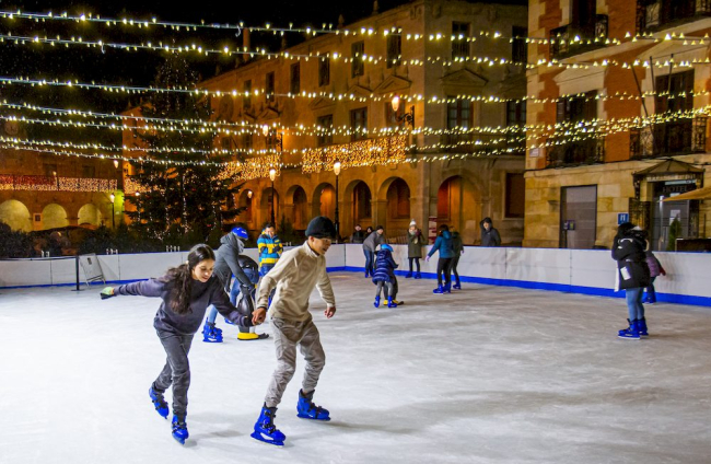Pista para patinaje sobre hielo. MARIO TEJEDOR (23)