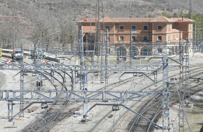 Renovación de la línea Soria-Torralba en la estación de Torralba del Moral. HDS
