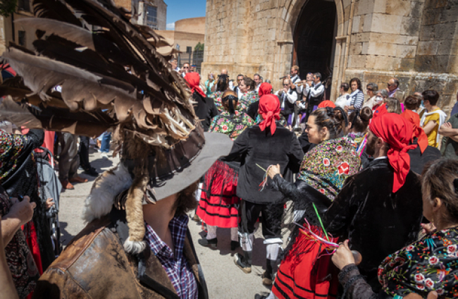 Los zarrones en las fiestas de San Pascual Bailón de Almazán de 2022. GONZALO MONTESEGURO