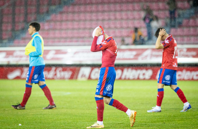 Todo el numantinismo estaba abatido tras el pitido final. MARIO TEJEDOR