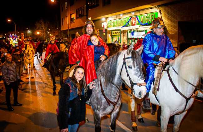 Cabalgata de los Reyes Magos en Soria. MARIO TEJEDOR (11)