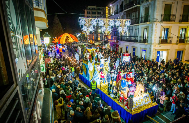 Cabalgata de los Reyes Magos en Soria. MARIO TEJEDOR (60)
