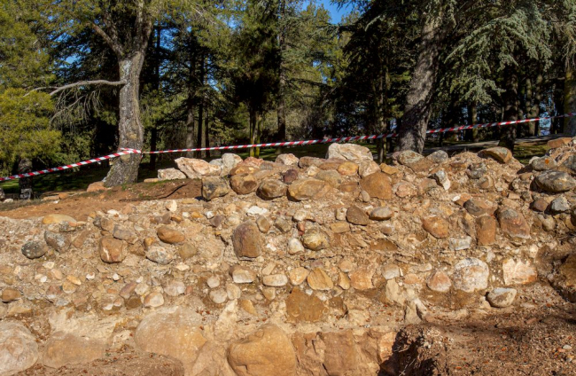 La muralla revela su fuerza en el Castillo. MARIO TEJEDOR (4)